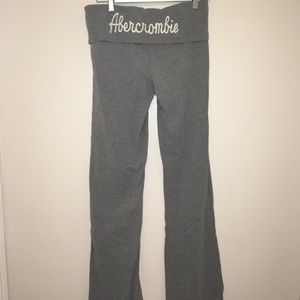 Abercrombie & Fitch Embroidered Yoga Pants